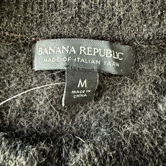 Banana Republic Black Sweater - Picture 11 of 12